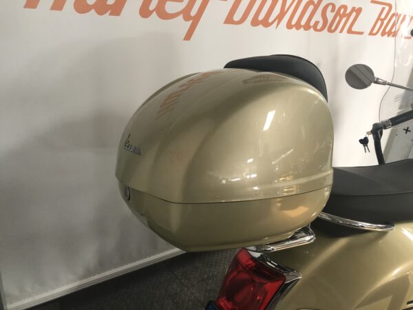 Vespa 300 GTS Supertech - immagine 3