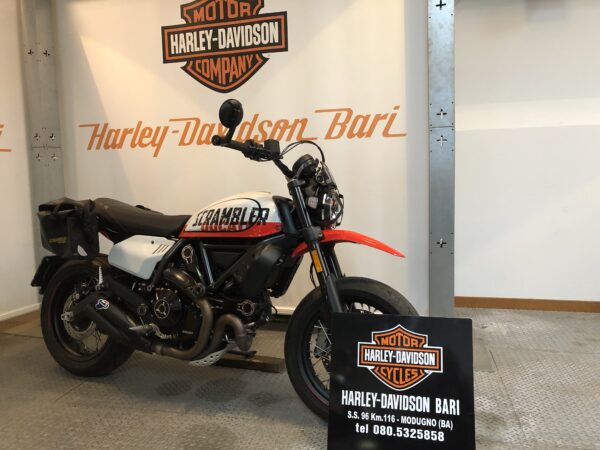 Ducati Scrambler 800 Urban Motard