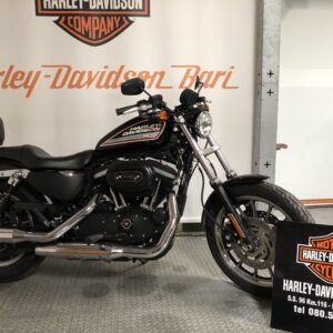 Harley-Davidson XL883R Roadster