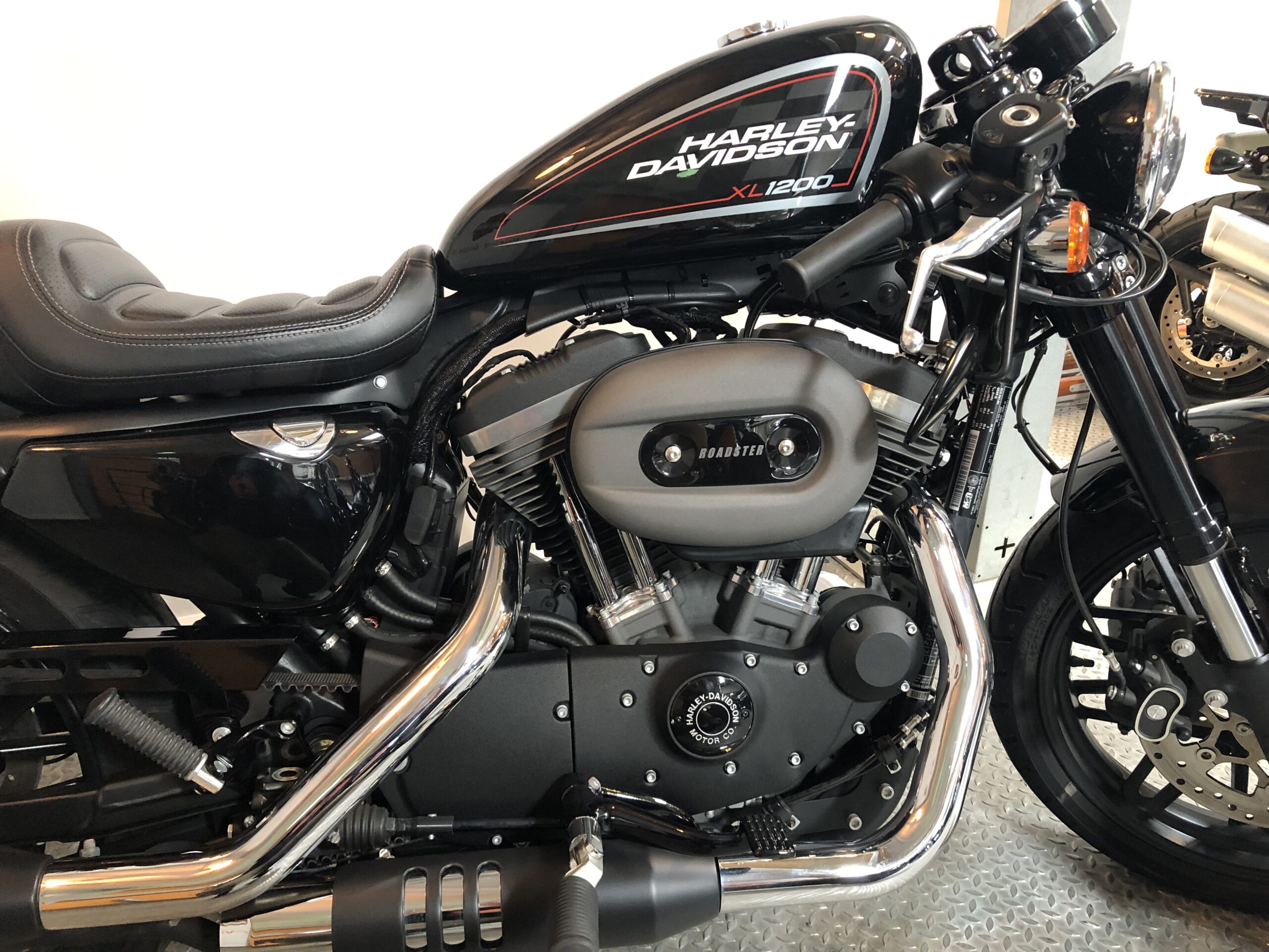 Harley-Davidson 1200 Roadster XL1200CX - immagine 8