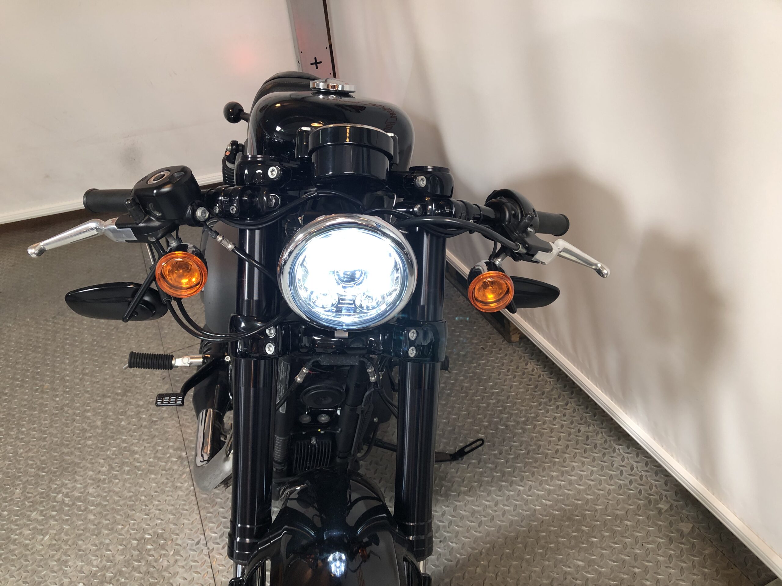 Harley-Davidson 1200 Roadster XL1200CX - immagine 4
